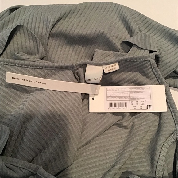 Lost‎ Ink Cold Shoulder Ruffle Dress - Picture 8 of 9